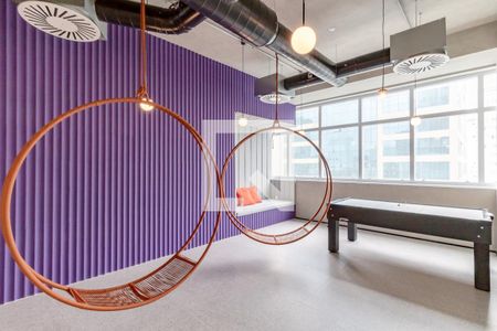 Studio à venda com 28m², 1 quarto e sem vaga Studio à venda com 28m², 1 quarto e sem vagaÁrea comum - Salão de Jogos