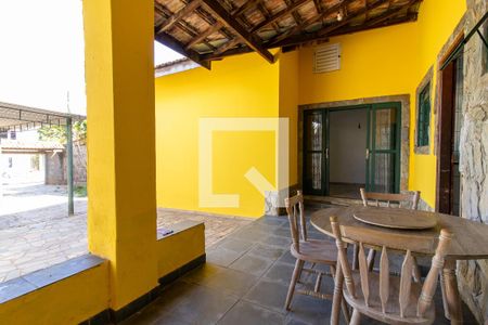 Casa à venda com 400m², 2 quartos e 2 vagasÁrea Externa