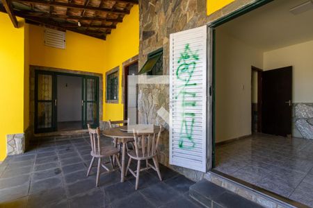 Casa à venda com 400m², 2 quartos e 2 vagasÁrea Externa
