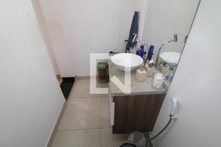 Casa à venda com 228m², 2 quartos e 3 vagasBanheiro 2