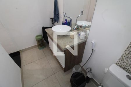 Casa à venda com 228m², 2 quartos e 3 vagasBanheiro 2