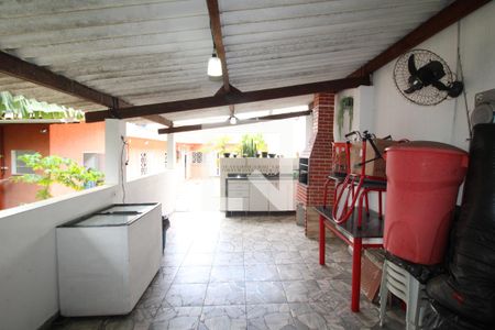 Casa à venda com 228m², 2 quartos e 3 vagasQuintal