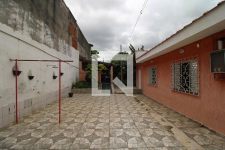 Casa à venda com 228m², 2 quartos e 3 vagasQuintal