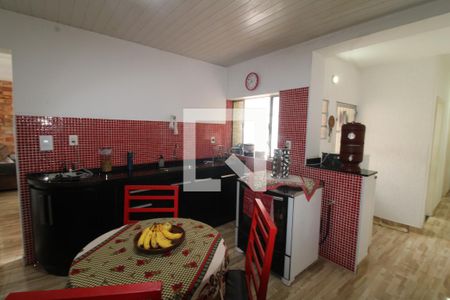 Casa à venda com 228m², 2 quartos e 3 vagasCozinha