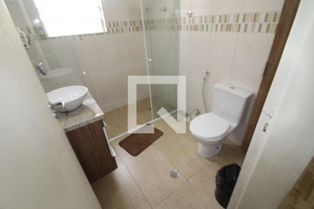 Casa à venda com 228m², 2 quartos e 3 vagasBanheiro