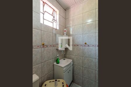 Casa à venda com 300m², 3 quartos e 2 vagasBanheiro 