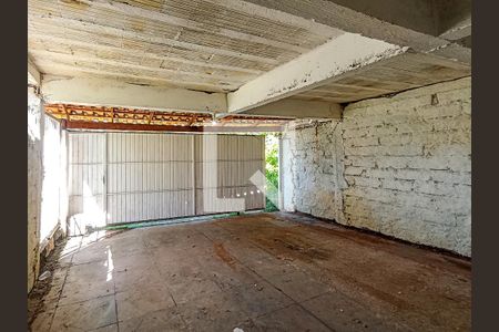 Casa à venda com 300m², 3 quartos e 2 vagasGaragem 