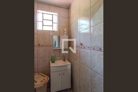 Casa à venda com 300m², 3 quartos e 2 vagasBanheiro 