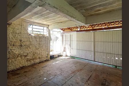 Casa à venda com 300m², 3 quartos e 2 vagasGaragem 