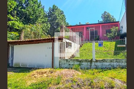 Casa à venda com 300m², 3 quartos e 2 vagasFachada 