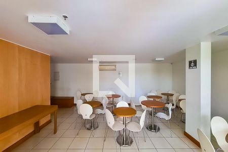 Apartamento para alugar com 51m², 2 quartos e 1 vagaÁrea comum - Salão de festas