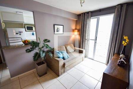 Sala de apartamento para alugar com 2 quartos, 51m² em Del Castilho, Rio de Janeiro