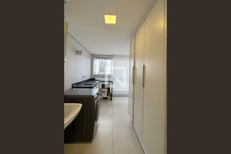 Apartamento à venda com 76m², 2 quartos e 1 vagaÁrea de Serviço