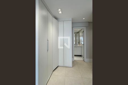 Suíte 1 de apartamento à venda com 2 quartos, 76m² em Empresarial 18 do Forte, Barueri