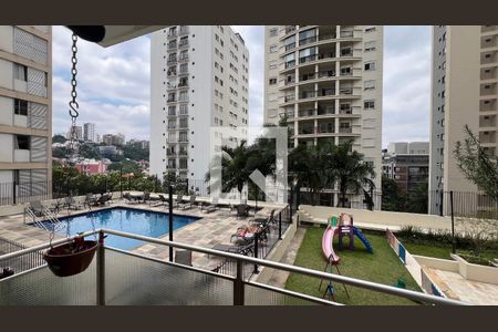 Sacada de apartamento à venda com 3 quartos, 70m² em Vila Madalena, São Paulo