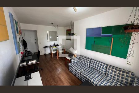 Sala de apartamento à venda com 3 quartos, 70m² em Vila Madalena, São Paulo