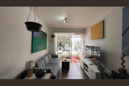 Sala de apartamento à venda com 3 quartos, 70m² em Vila Madalena, São Paulo