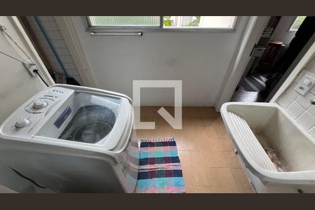 Apartamento à venda com 70m², 3 quartos e 1 vagaÁrea de Serviço