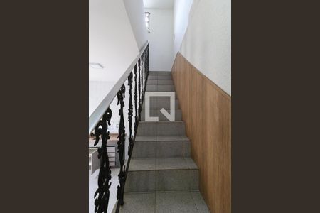 Casa à venda com 160m², 4 quartos e 2 vagasEscada