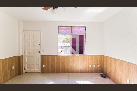Sala de casa à venda com 4 quartos, 160m² em Pilares, Rio de Janeiro