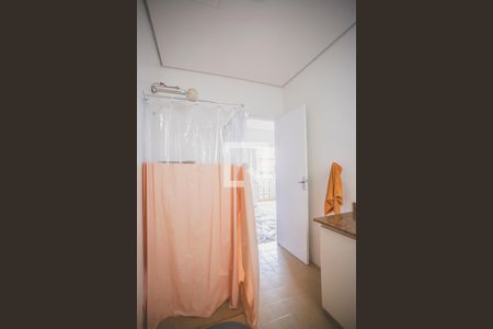 Casa à venda com 160m², 2 quartos e 2 vagas Casa à venda com 160m², 2 quartos e 2 vagasBanheiro Suíte