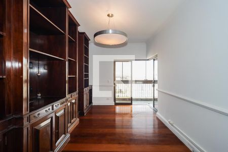 Apartamento à venda com 300m², 4 quartos e 4 vagas Apartamento à venda com 300m², 4 quartos e 4 vagasSala de TV