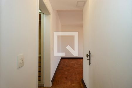 Apartamento à venda com 300m², 4 quartos e 4 vagas Apartamento à venda com 300m², 4 quartos e 4 vagasSuíte 1