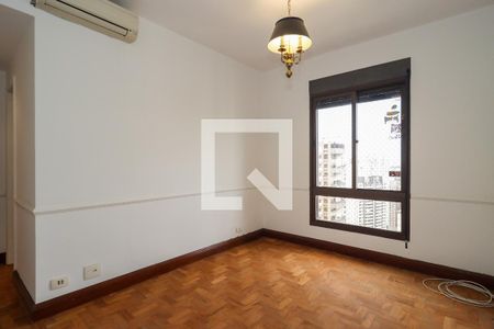 Apartamento à venda com 300m², 4 quartos e 4 vagas Apartamento à venda com 300m², 4 quartos e 4 vagasSuíte 2
