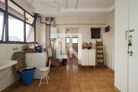 Apartamento à venda com 300m², 4 quartos e 4 vagas Apartamento à venda com 300m², 4 quartos e 4 vagasÁrea de Serviço