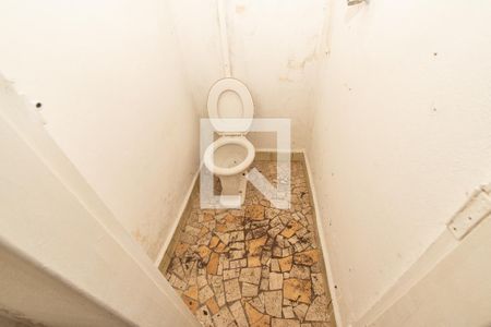 Casa à venda com 318m², 2 quartos e 1 vaga Casa à venda com 318m², 2 quartos e 1 vagaCasa 3 - banheiro