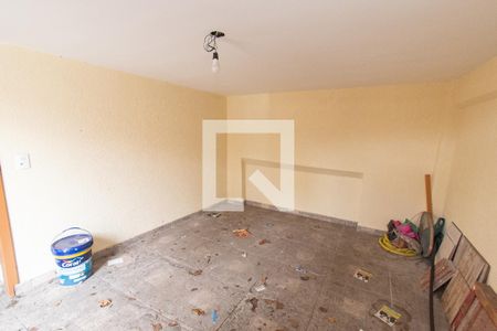 Casa à venda com 318m², 2 quartos e 1 vaga Casa à venda com 318m², 2 quartos e 1 vagaCasa 4 - garagem
