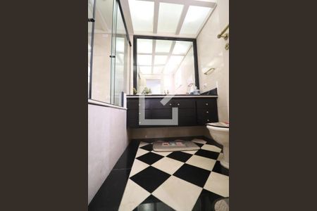 Apartamento à venda com 260m², 3 quartos e 4 vagasBanheiro Quarto 1 suíte