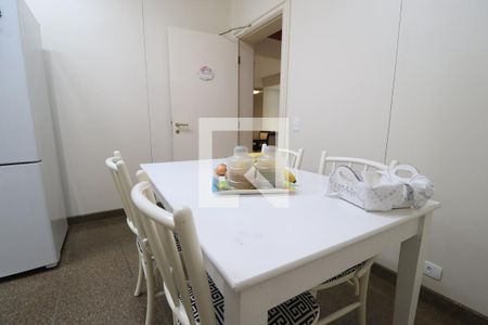 Apartamento à venda com 260m², 3 quartos e 4 vagasCozinha