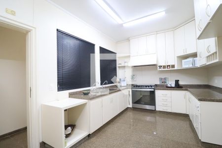 Apartamento à venda com 260m², 3 quartos e 4 vagasCozinha