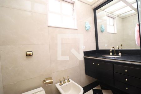 Apartamento à venda com 260m², 3 quartos e 4 vagasBanheiro Quarto 3 suíte