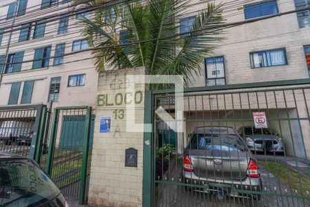 Fachada + placa de apartamento para alugar com 2 quartos, 56m² em Conceição, Diadema