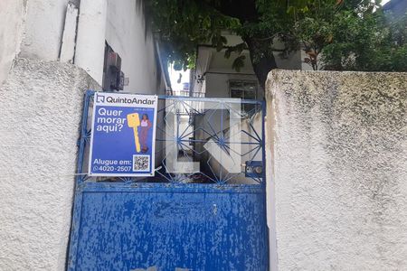 Apartamento para alugar com 45m², 1 quarto e sem vagaFachada com placa