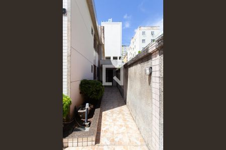 Apartamento à venda com 80m², 2 quartos e 2 vagasEntrada