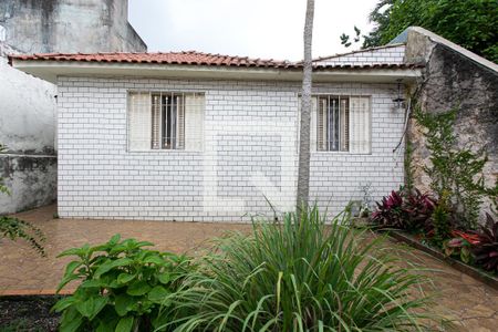 Casa à venda com 180m², 2 quartos e sem vagaQuintal