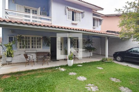 Casa à venda com 200m², 4 quartos e 3 vagasFachada