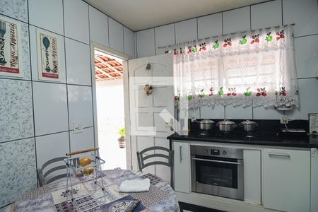 Casa à venda com 200m², 4 quartos e 3 vagasCozinha