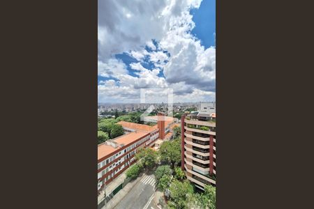 Apartamento à venda com 101m², 3 quartos e 2 vagasVista quarto 2