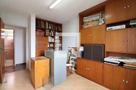 Apartamento à venda com 101m², 3 quartos e 2 vagasQuarto 2