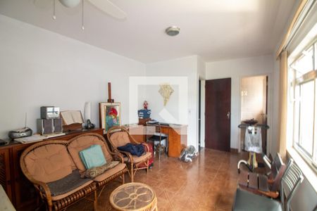 Casa à venda com 179m², 3 quartos e 2 vagasEscritório