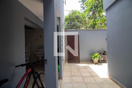 Casa à venda com 179m², 3 quartos e 2 vagasQuintal