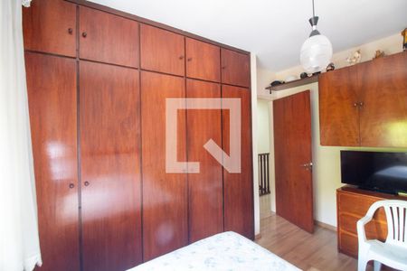 Casa à venda com 179m², 3 quartos e 2 vagasQuarto 1