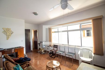 Casa à venda com 179m², 3 quartos e 2 vagasEscritório