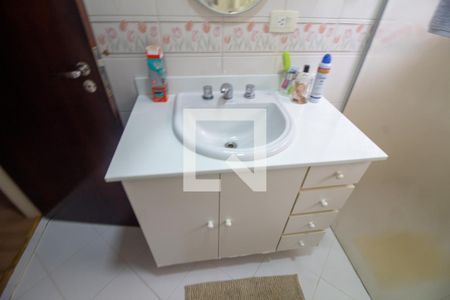 Casa à venda com 179m², 3 quartos e 2 vagasBanheiro Social