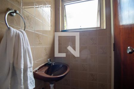 Casa à venda com 179m², 3 quartos e 2 vagasBanheiro de Serviço