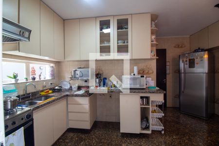 Casa à venda com 179m², 3 quartos e 2 vagasCozinha